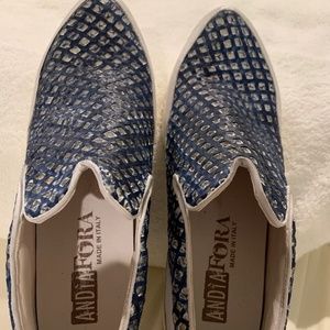 Italian luxury Andia Fora slip- on soft leather shoes  size 39 NWOT